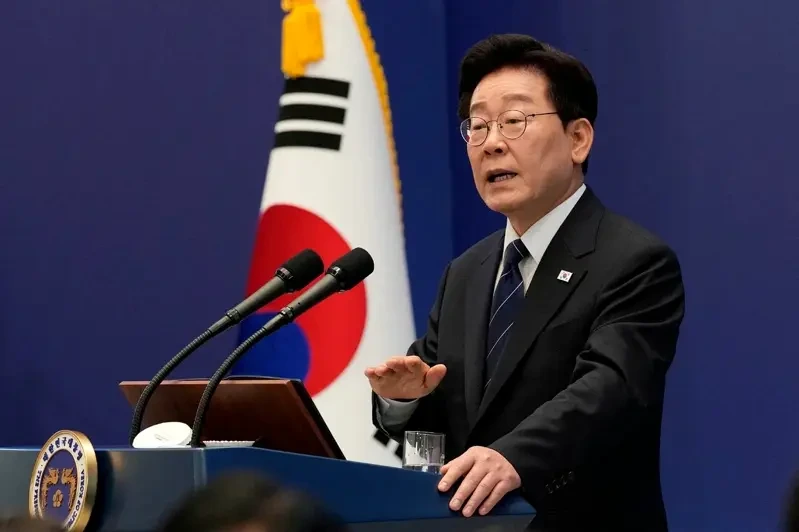 Trump pressures South Korea to support operations in the Strait of Hormuz